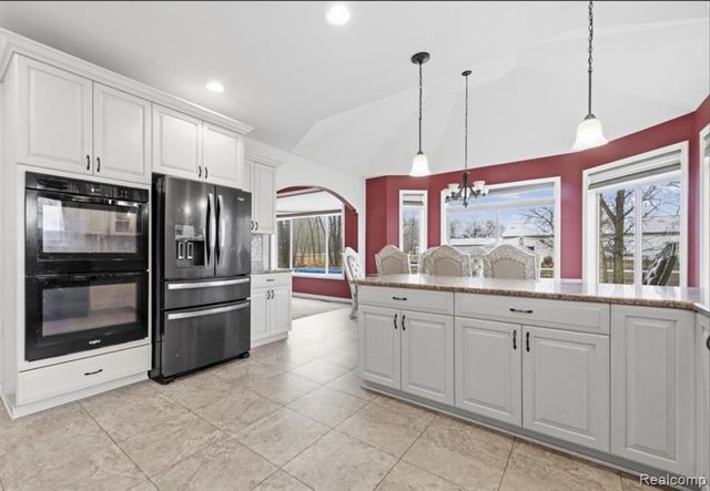 28796 Liparoto Boulevard, Flat Rock, MI 48134