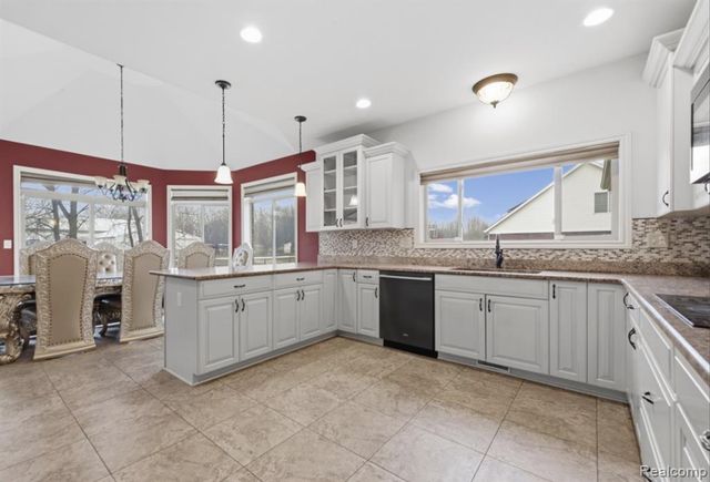 28796 Liparoto Boulevard, Flat Rock, MI 48134