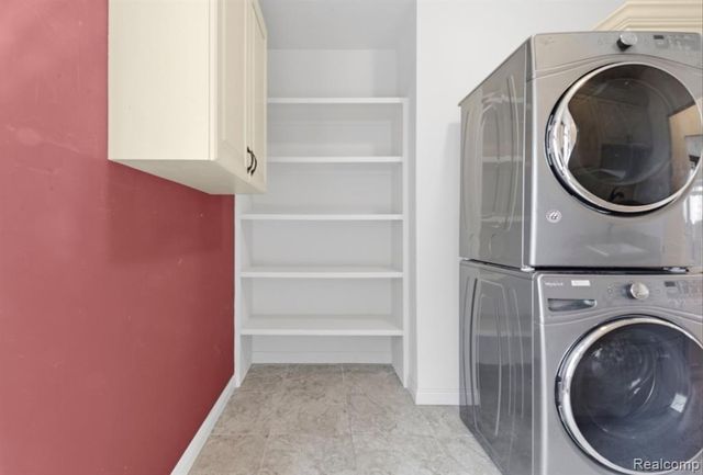 28796 Liparoto Boulevard, Flat Rock, MI 48134