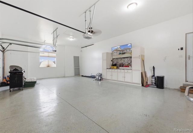 28796 Liparoto Boulevard, Flat Rock, MI 48134