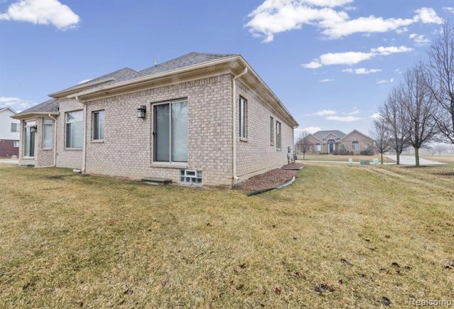 28796 Liparoto Boulevard, Flat Rock, MI 48134