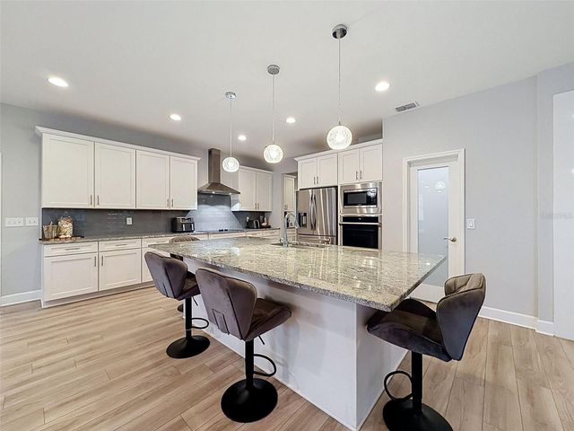 1930 DEEP CREEK DRIVE, Lakeland, FL 33810