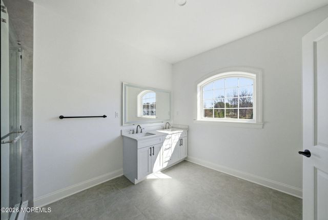 12 Remington Court 1000, Farmingdale, NJ 07727
