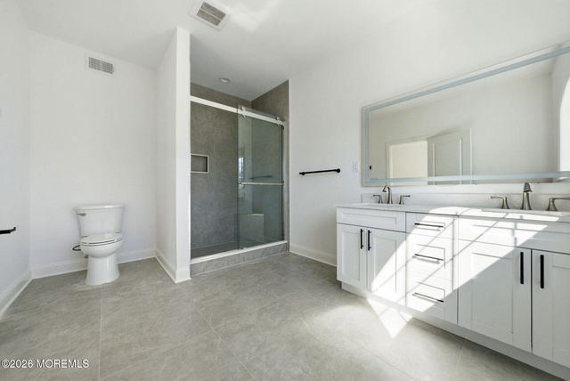 12 Remington Court 1000, Farmingdale, NJ 07727