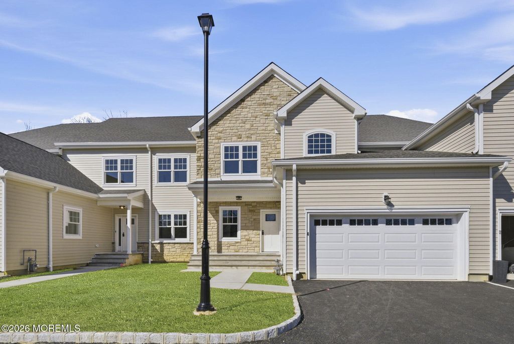 12 Remington Court 1000, Farmingdale, NJ 07727