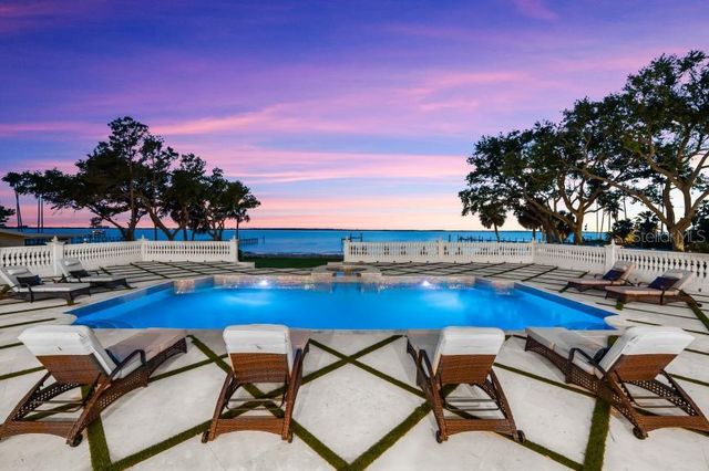 1516 BAYSHORE BOULEVARD, Dunedin, FL 34698