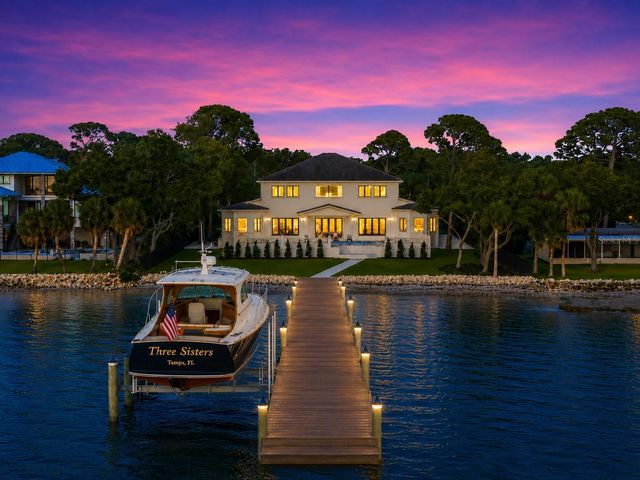 1516 BAYSHORE BOULEVARD, Dunedin, FL 34698