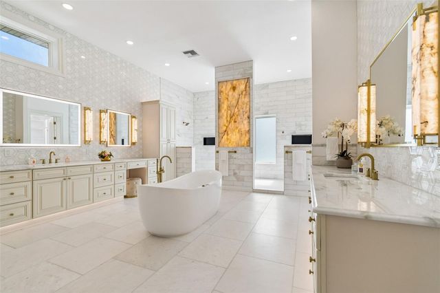 1516 BAYSHORE BOULEVARD, Dunedin, FL 34698