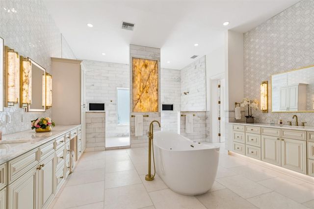 1516 BAYSHORE BOULEVARD, Dunedin, FL 34698