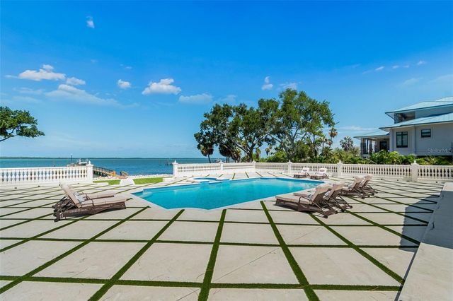 1516 BAYSHORE BOULEVARD, Dunedin, FL 34698