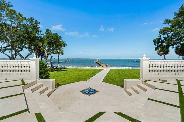 1516 BAYSHORE BOULEVARD, Dunedin, FL 34698