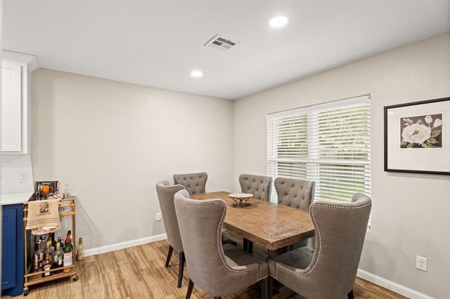 104 N Rambling Oaks Drive, Moore, OK 73160