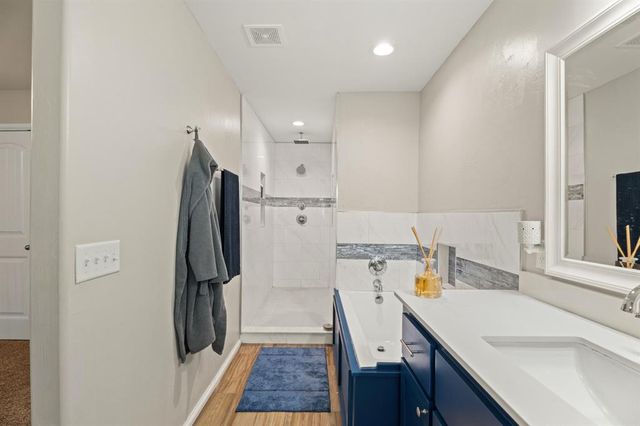 104 N Rambling Oaks Drive, Moore, OK 73160