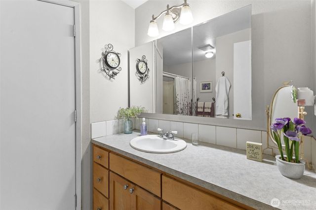 14209 14211 107th Avenue Ct E, Puyallup, WA 98374