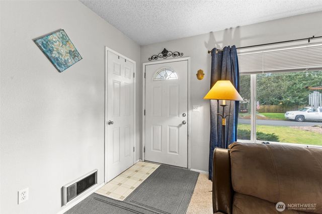 14209 14211 107th Avenue Ct E, Puyallup, WA 98374