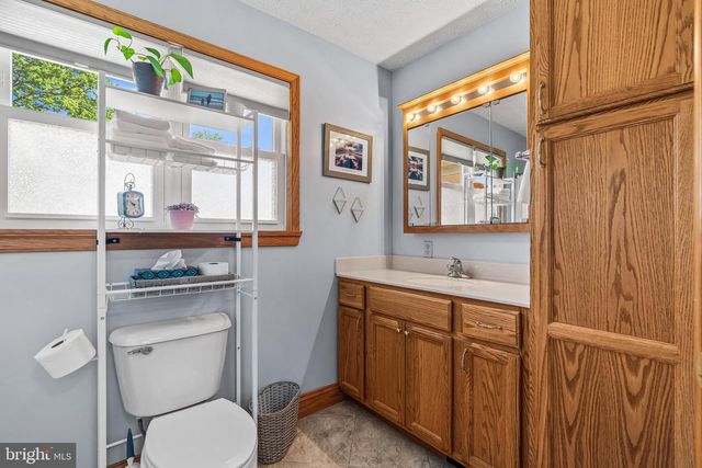 4243 HAMMONDS MILL RD, Hedgesville, WV 25427