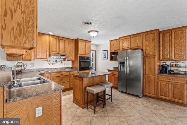 4243 HAMMONDS MILL RD, Hedgesville, WV 25427