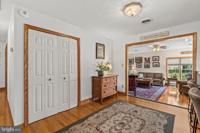 4243 HAMMONDS MILL RD, Hedgesville, WV 25427