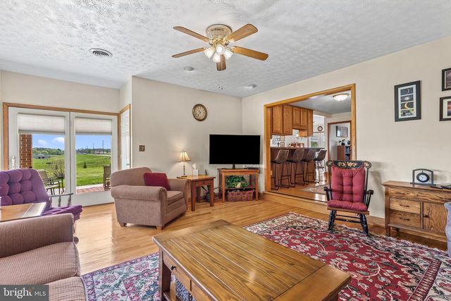 4243 HAMMONDS MILL RD, Hedgesville, WV 25427