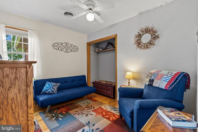4243 HAMMONDS MILL RD, Hedgesville, WV 25427