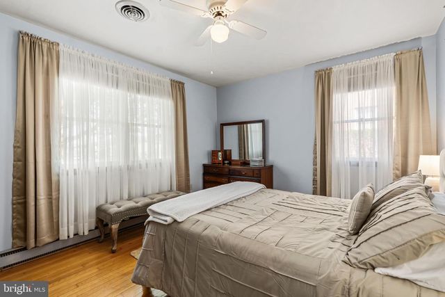 4243 HAMMONDS MILL RD, Hedgesville, WV 25427