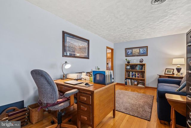 4243 HAMMONDS MILL RD, Hedgesville, WV 25427
