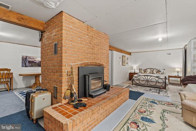 4243 HAMMONDS MILL RD, Hedgesville, WV 25427