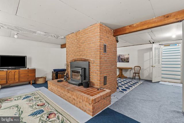 4243 HAMMONDS MILL RD, Hedgesville, WV 25427