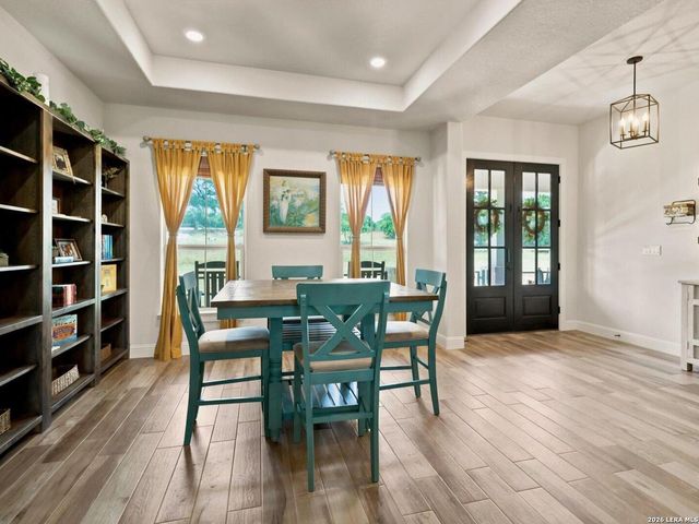 125 White Oak Trl, Boerne, TX 78006