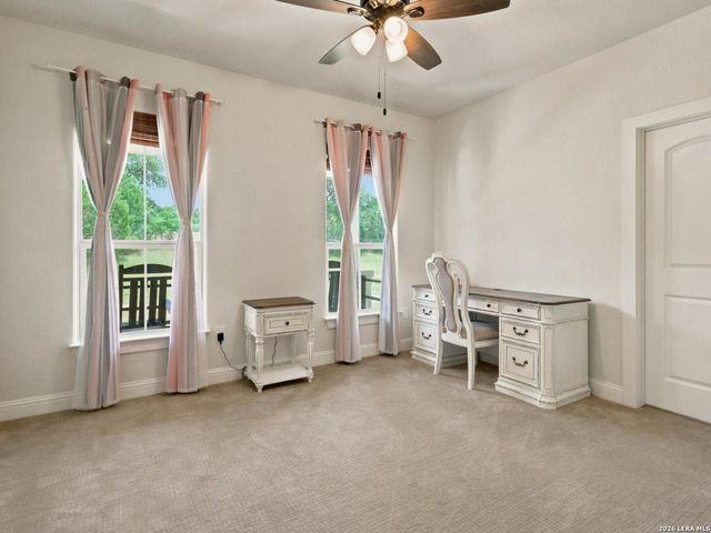 125 White Oak Trl, Boerne, TX 78006