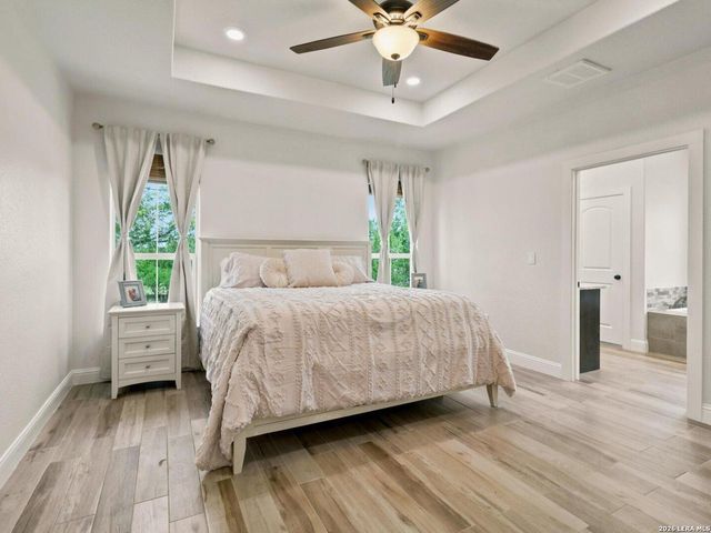 125 White Oak Trl, Boerne, TX 78006
