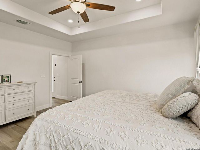 125 White Oak Trl, Boerne, TX 78006