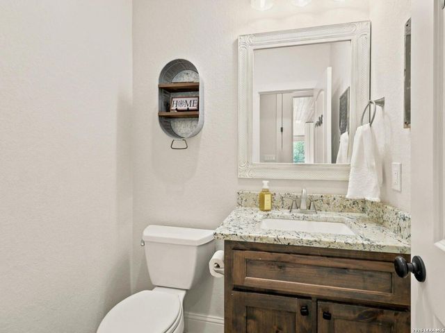 125 White Oak Trl, Boerne, TX 78006