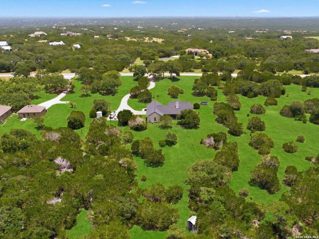 125 White Oak Trl, Boerne, TX 78006