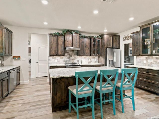 125 White Oak Trl, Boerne, TX 78006