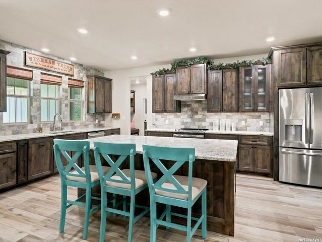 125 White Oak Trl, Boerne, TX 78006