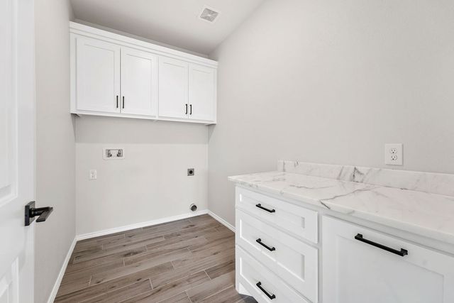 601 S Carver, Midland, TX 79701