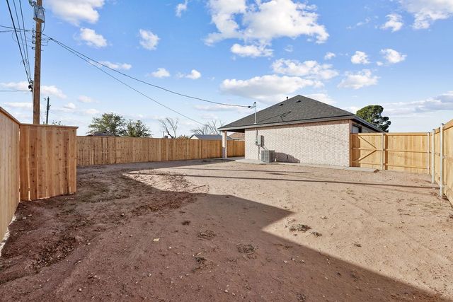 601 S Carver, Midland, TX 79701