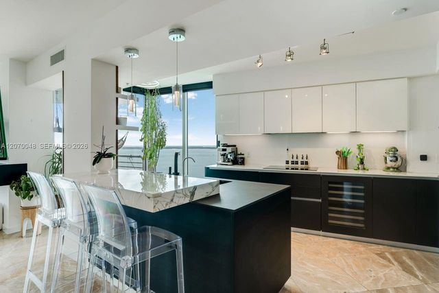 335 S Biscayne Boulevard 2609, Miami, FL 33131
