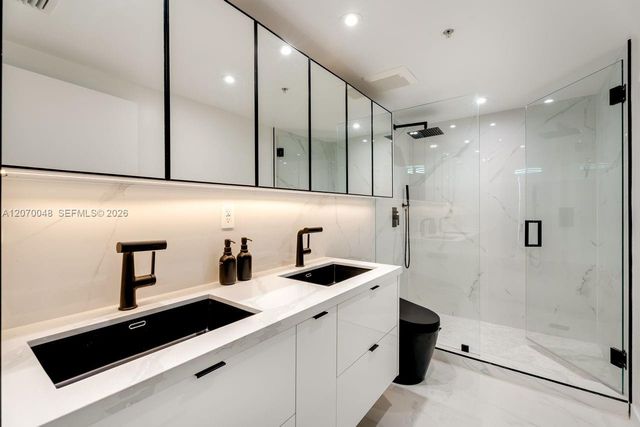 335 S Biscayne Boulevard 2609, Miami, FL 33131
