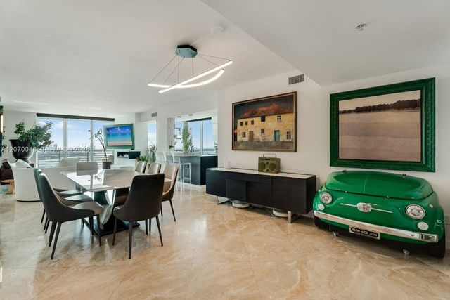 335 S Biscayne Boulevard 2609, Miami, FL 33131