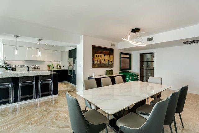 335 S Biscayne Boulevard 2609, Miami, FL 33131