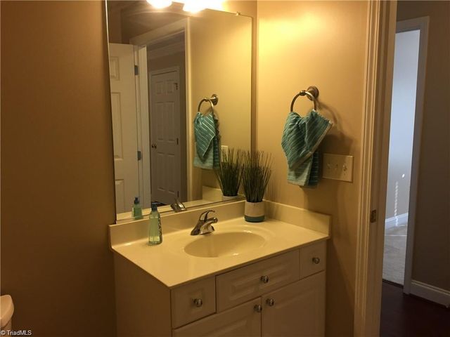 4742 Tatton Park Circle, Winston-salem, NC 27103