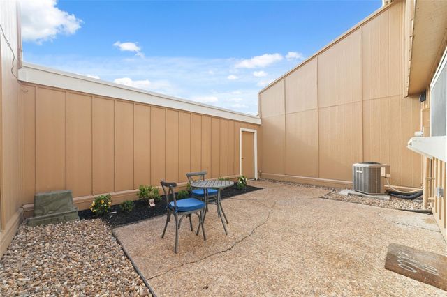 12111 Bob White Drive, Houston, TX 77035