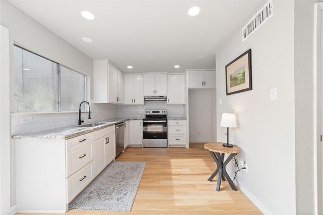 12111 Bob White Drive, Houston, TX 77035