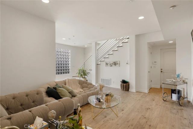 2127 Kress Street, Hollywood Hills, CA 90046