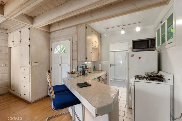 2127 Kress Street, Hollywood Hills, CA 90046