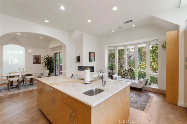 2127 Kress Street, Hollywood Hills, CA 90046