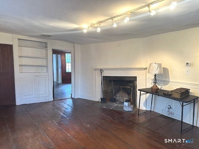 110 East Main Street, Clinton, CT 06413