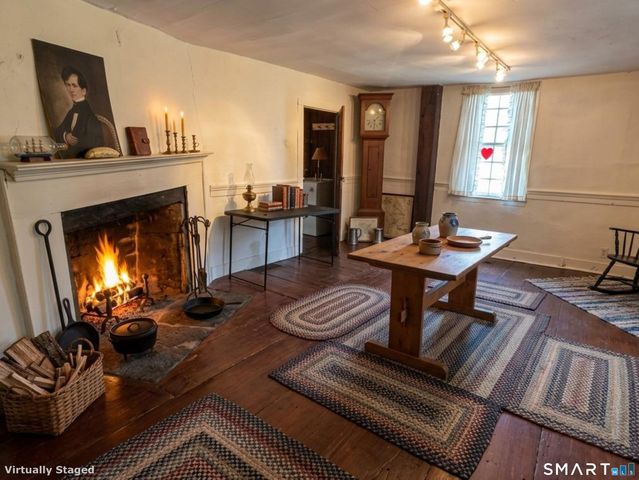 110 East Main Street, Clinton, CT 06413